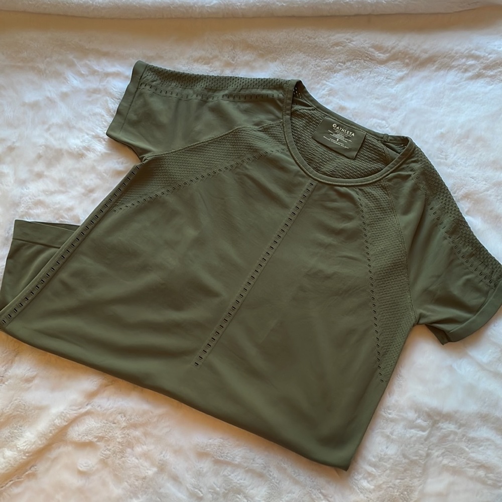 ATHLETA Foothill Perforated Tee Olive Green Small